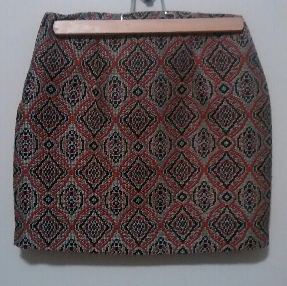 Jaquard mini skirt